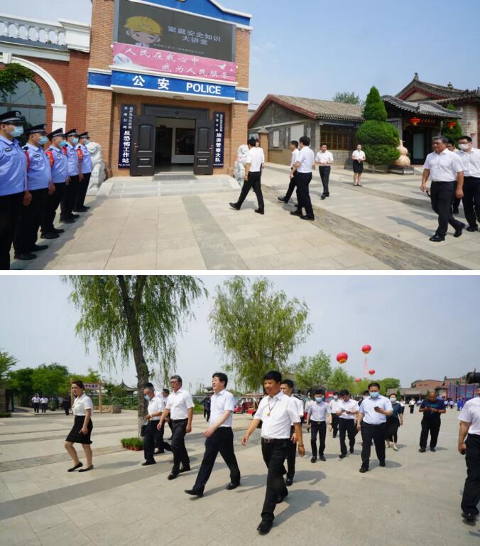 揭牌儀式后，活動人員參觀應急管理科教體驗基地